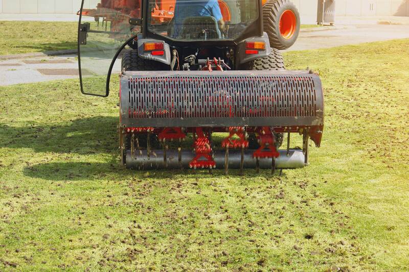 Benefits of Top Dressing Your Lawn - Soil Kings - Bulk Landscape Supplies Calgary