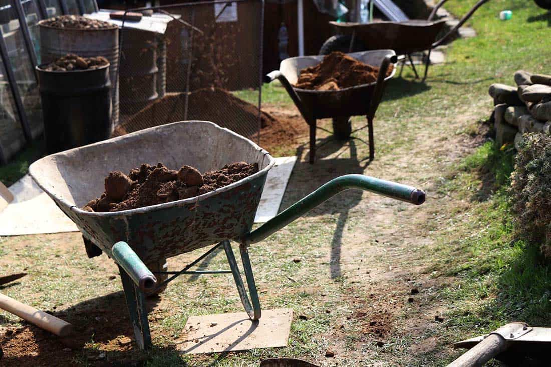 landscaping clay